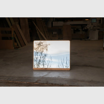 Bad&Design Spejle Spejl 02 med ramme i egetræ - 41,7x65,2 cm