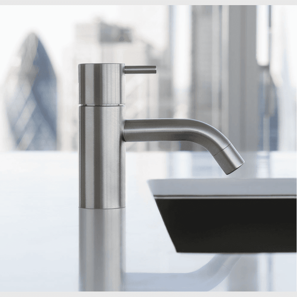 VOLA Håndvaskarmatur VOLA HV1-27 håndvaskarmatur - mat sort Udstillingsmodel